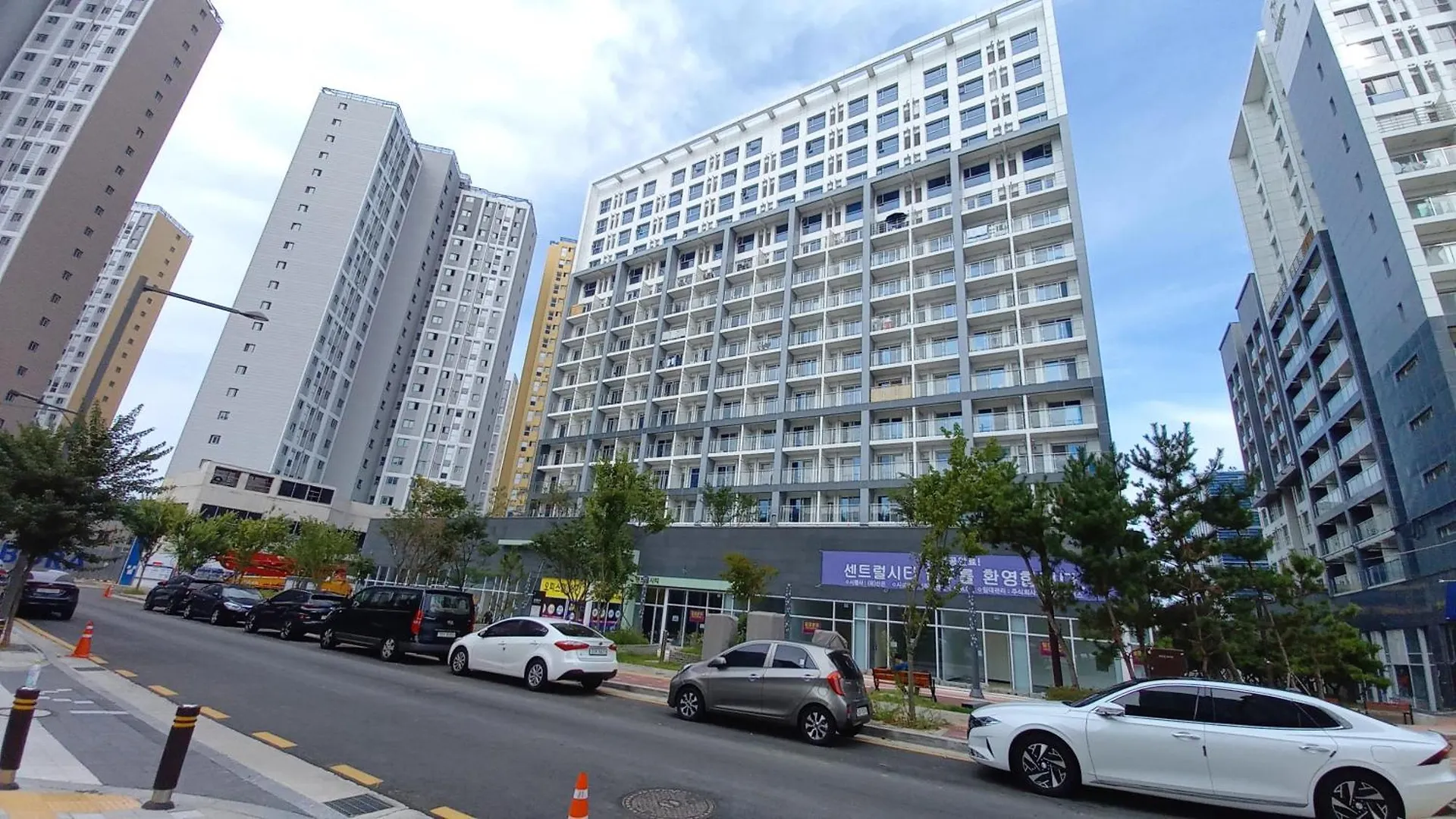 센트럴시티 블루스카이하우스 Incheon Apartment